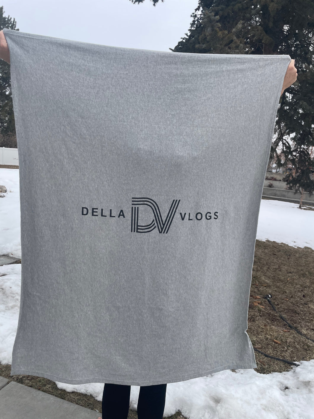 DellaVlogs Fleece Blanket